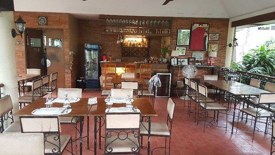 Toninos Ristorante